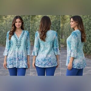 VINTAGE X AMERICA Lite Blue Bell Sleeve Sequin V-Neck With Eyelets Design Size M